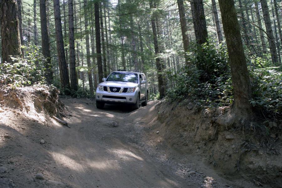  Nissan Pathfinder 2009 года  (фото 37 из 110)